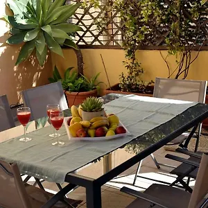 Giardino In Citta; Centralissimo Appartamento