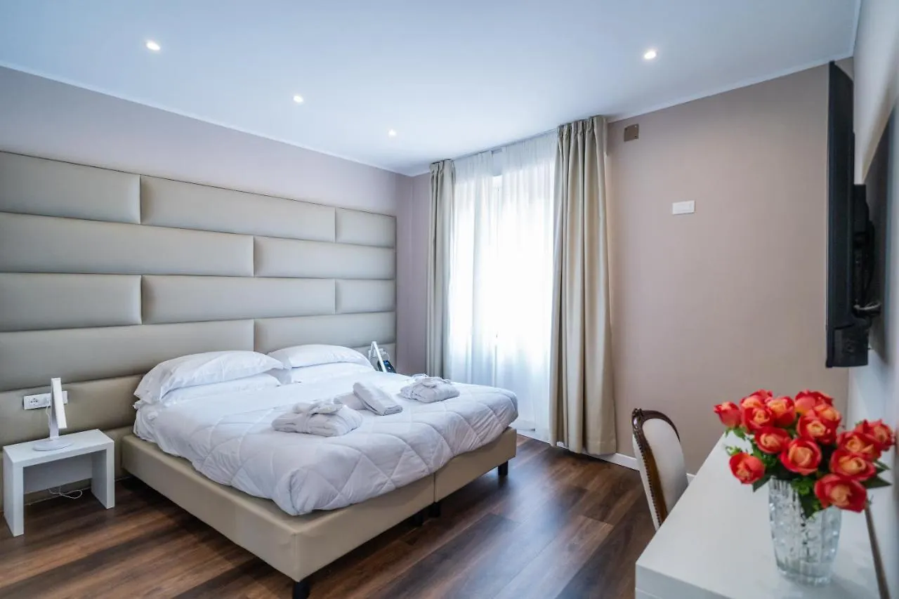 Hotel Globo Suite-Correnti Hotels Sanremo Italia