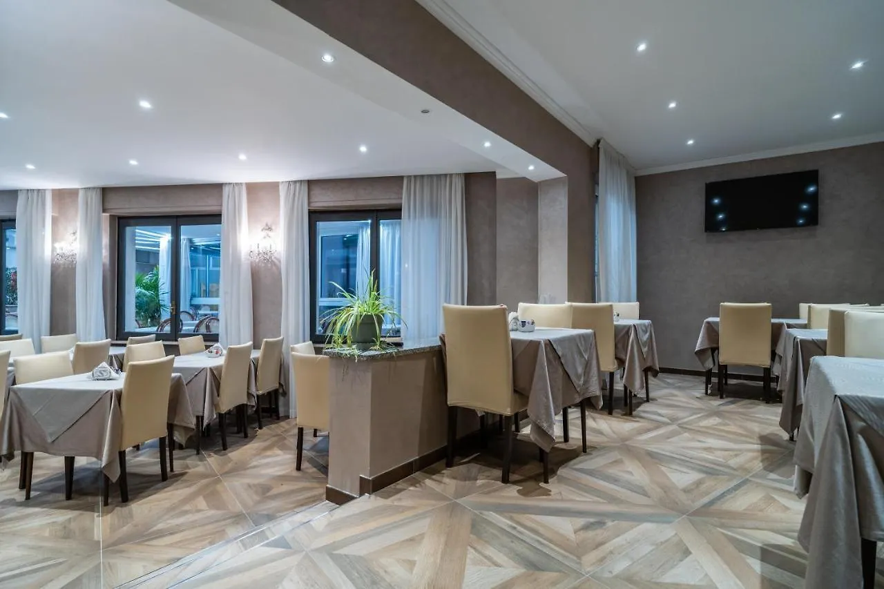 Hotel Globo Suite-Correnti Hotels Sanremo 3*,  Italia