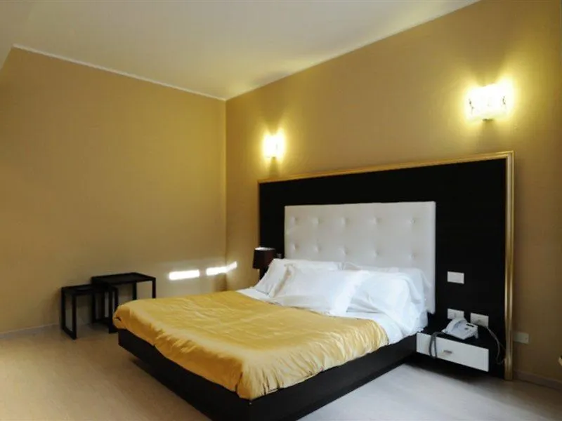 Hotel Globo Suite-Correnti Hotels Sanremo Italia