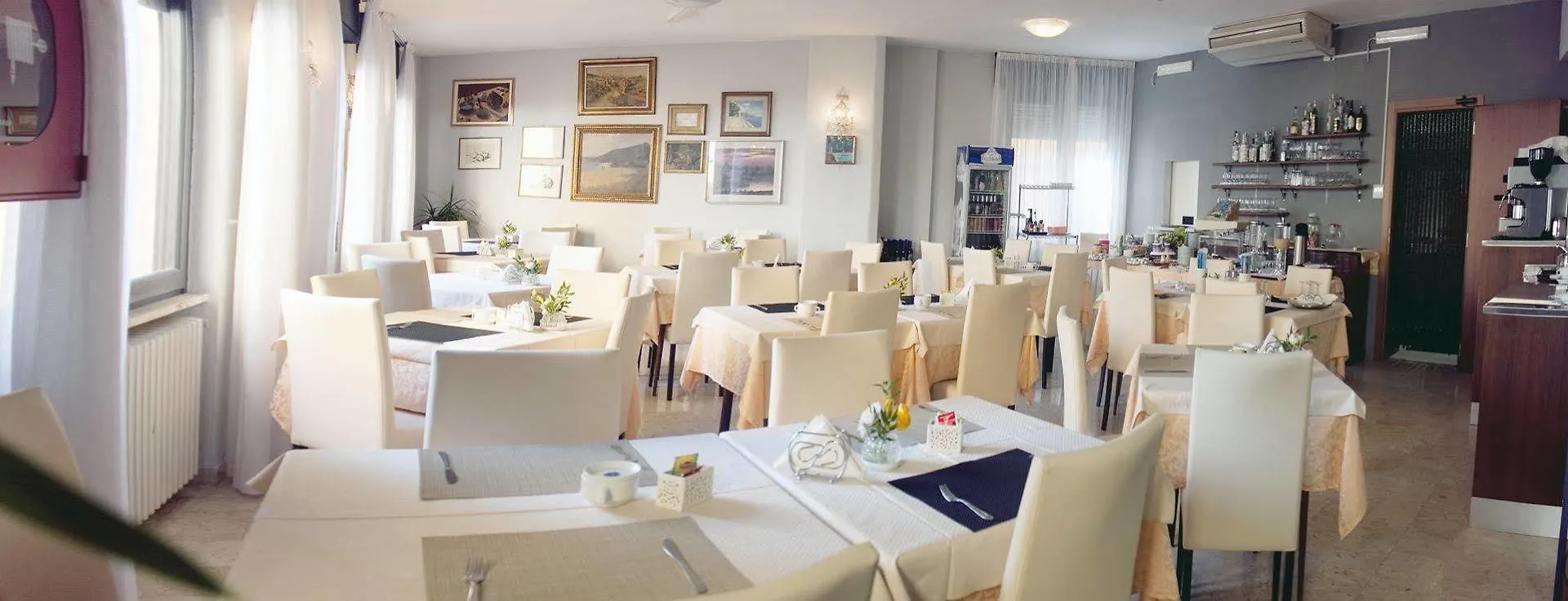 Hotel Globo Suite-Correnti Hotels Sanremo 3*,  Italia
