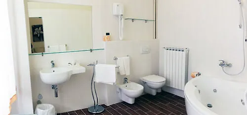 Hotel Globo Suite-Correnti Hotels Sanremo 3*,  Italia